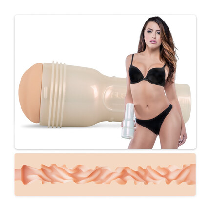 Fleshlight Adriana Chechik realistisk masturbator med vaginaåbning og autograf i SuperSkin®-materiale