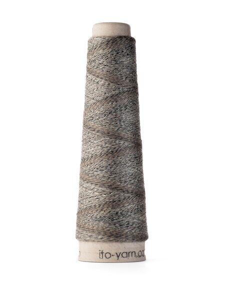 Garnet Niji fra ITO garn i farven shades of sand