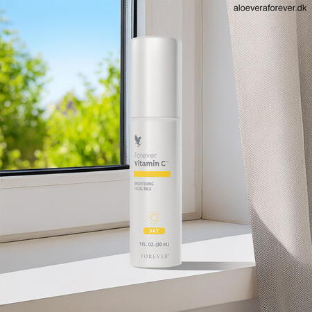 Forever Vitamin C™ lysnende ansigtsmælk som serum