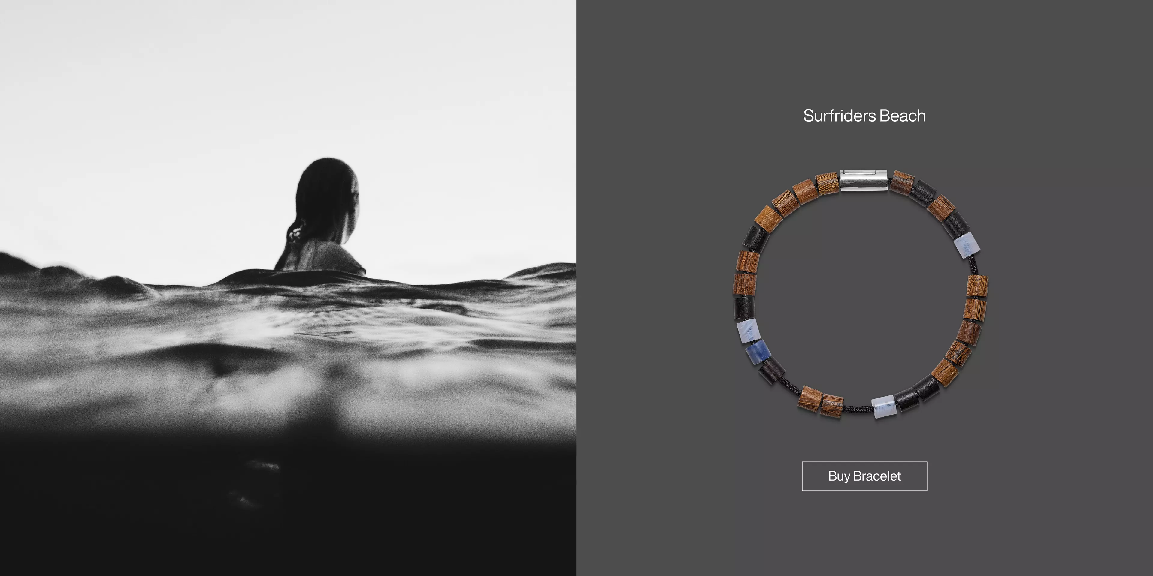 Kvindelig surfer med surfriders beach armbånd