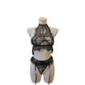 Sort blonde lingerie sæt med høj hals og detaljer foran og bagpå