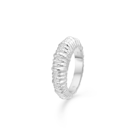 Seashell Secrets ring made in 925 pure sterling silver.