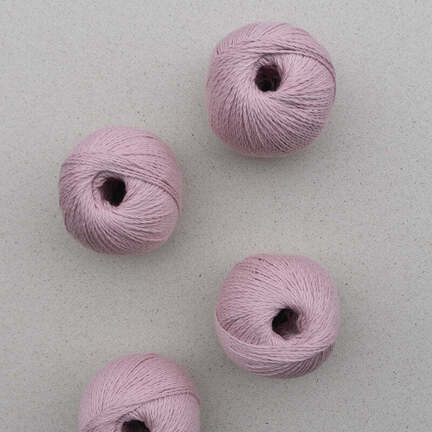 4 garnnoegler af market sole fra pascuali i farven rose quartz