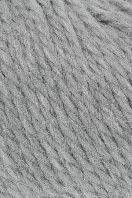 close up af garnnoegle af maerket carpe diem fra lang yarns i farven lys graa meleret