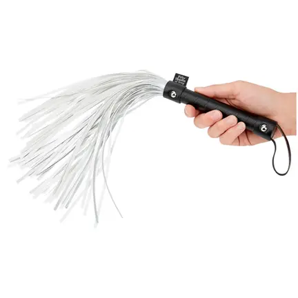 Fifty Shades of Grey Please Sir Flogger – sølv flogger i kunstlæder med sort håndtag til sanseleg og BDSM.