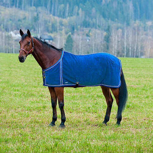 Billede af Finntack fleece dækken med netfoer - Blå, 145cm