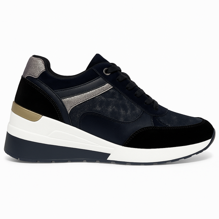 Sorte dame sneaker med sølvdetaljer, sort snøre og hvid sål