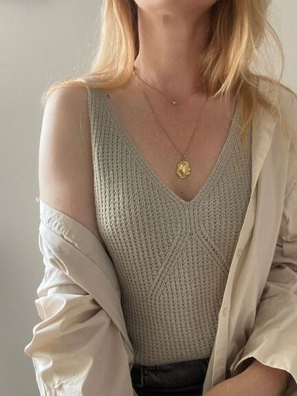 Camisole no 7 fra my favorite things knitwear strikket i grå merci filcolana