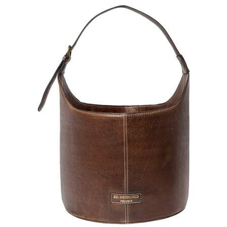 lille bucket i laeder project 26 i farven woodsmoke fra Re designed ses forfra