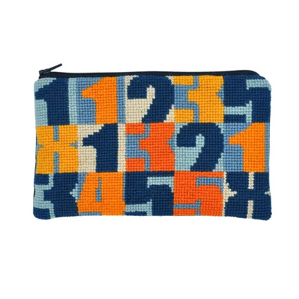Numbers by Nature clutch fra Fru Zippe med grafisk talmotiv i korssting