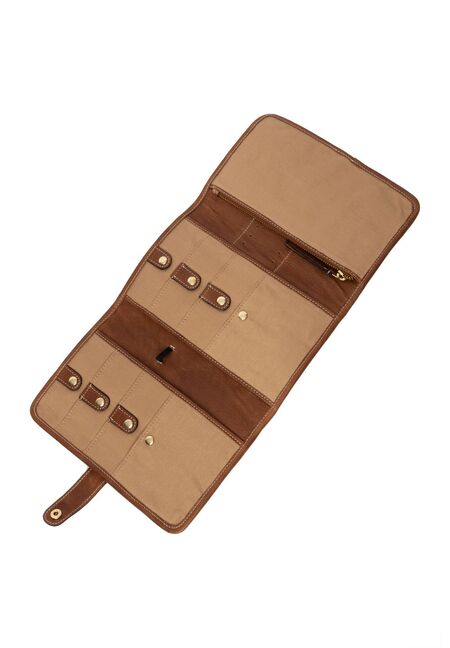 Project 22 fra redesinged åbent pindeetui i farven walnut gold