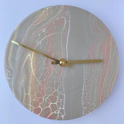 Swinging Safari - Anderledes lilla unika vægur fra Redesigna