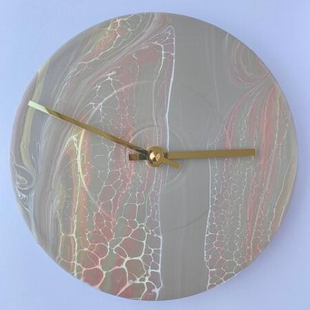 Swinging Safari - Anderledes lilla unika vægur fra Redesigna