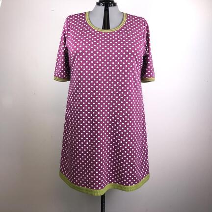 Prikket kjole i bomuldsjersey, til plussize kvinder.