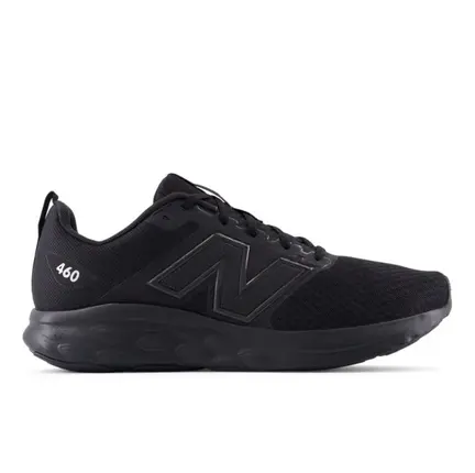 New Balance M460RK4 sort herresneaker med sort sål, snørelukning og New Balance-logo på siden.