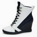 Hvid og sort wedge sneaker med sort snøre og sølv STAR spænde fra TopSko.dk