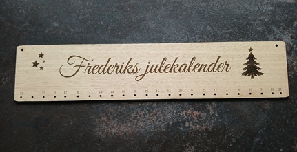 Julekalender i træ med navn