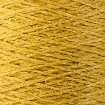 Close up af garnet Shimo fra ITO garn i farven straw