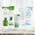Aloe-Jojoba Shampoo, Aloe-Jojoba Conditioner, Aloe Body Wash, Aloe Body Lotion og Forever Bright Toothgel.