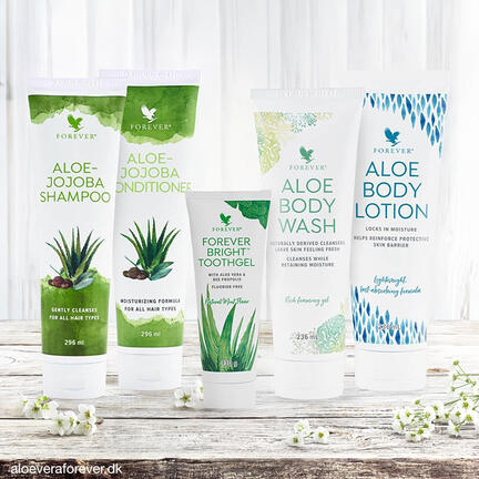 Aloe-Jojoba Shampoo, Aloe-Jojoba Conditioner, Aloe Body Wash, Aloe Body Lotion og Forever Bright Toothgel.