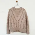 Lacy Braid Sweater fra Maker's work på bøjle