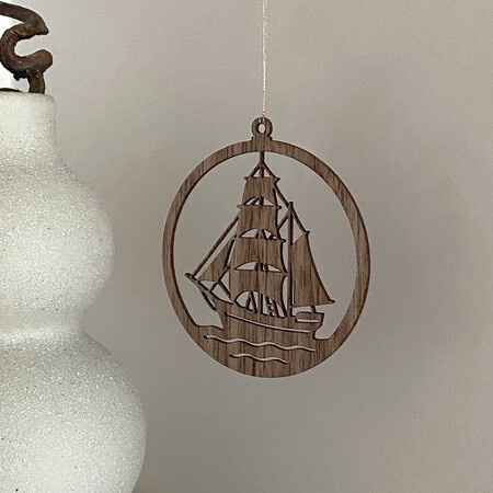 fregatten-sejlskib-ornament-trae-valnoed-bysandager