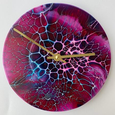 Linguaphone 30 - Anderledes magenta unika vægur fra Redesigna