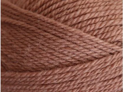 Close up af garnet Pernilla fra filcolana i farve 388 toffee