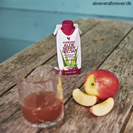 Aloevera juice drik med tranebær og æble - ministørrelse 330 ml