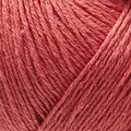 Close up af garnnøgle pure silk fra Knitting for Olive i farven vandmelon