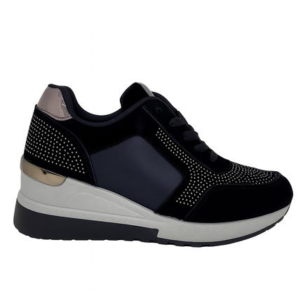 Sort sneaker med kilehæl og sølvnitter