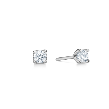 CROWN earrings in 14 karat white gold with 0.50 ct. W.SI diamonds.