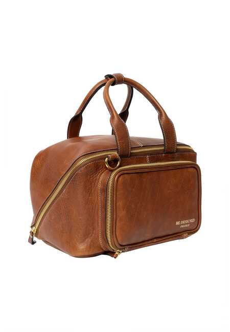 Project 39 set fra siden i farven walnut fra RE Desgined