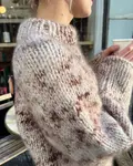 model fra siden ifoert petiteknits sweater marble