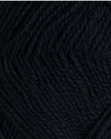 close up af garnet finull fra Rauma i farven sort 436