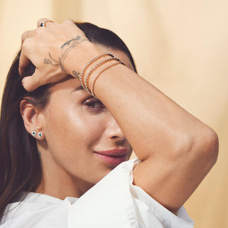 Medina wearing TENNIS bracelet in 14 karat gold with 1.50 ct. diamonds W.SI.