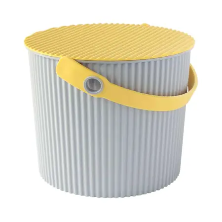 Lille grå Omnioutil spand med gult låg fra Hachiman, perfekt til opbevaring og mere