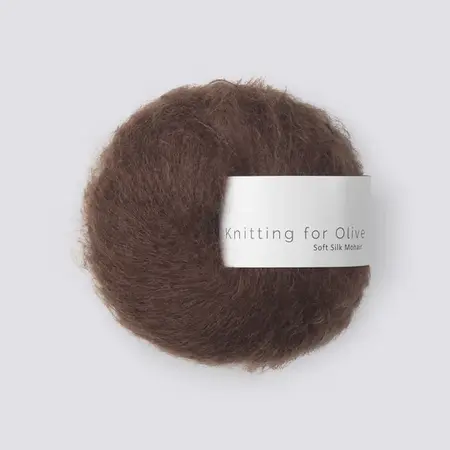 Garnnøgle i farven chokolade, soft silk mohair fra knitting for olive