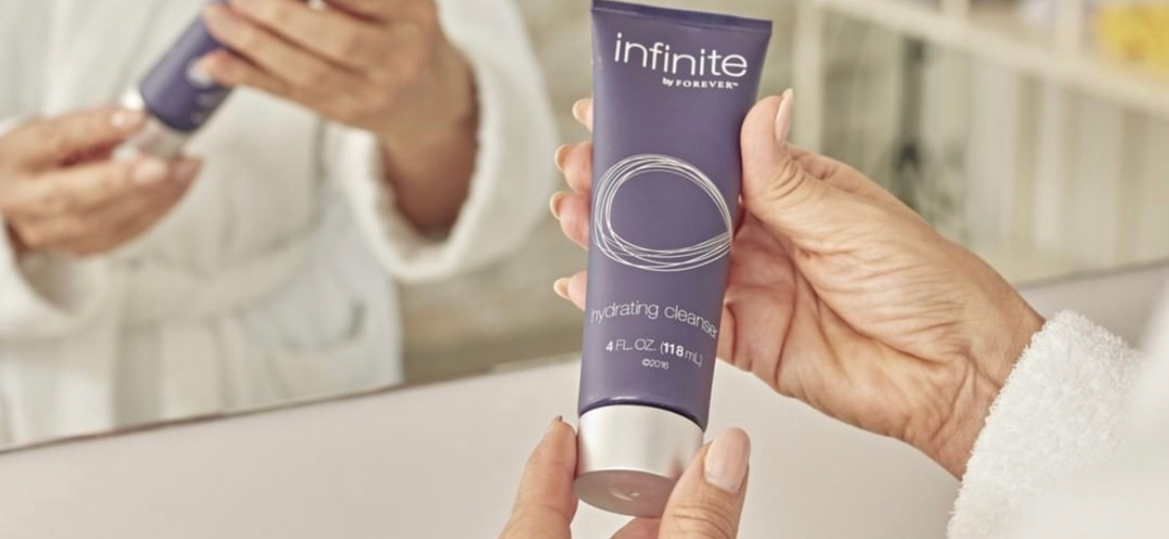 infinite by Forever™ hydrating cleanser