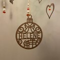 Julekugle-personlig-navn-gaveide-dekoration-julepynt-håndværk-dansk-design-træ