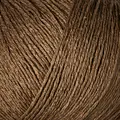 Close up af Pure silk garnnøgle fra knitting for olive i farven bark