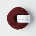 garnnoegle merino fra knitting for olive i farven bordeaux
