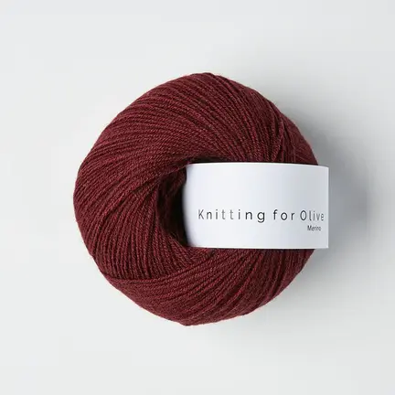 garnnoegle merino fra knitting for olive i farven bordeaux