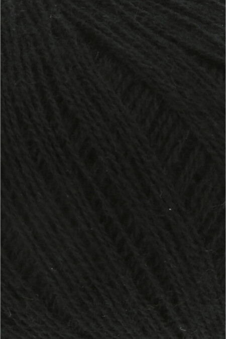 Close up af garnet Cashmere extra lace fra Lang Yarns i farven sort