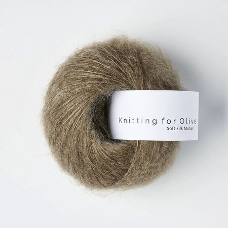 garnnoegle soft silk mohair fra knitting for olive farven hasselnoed
