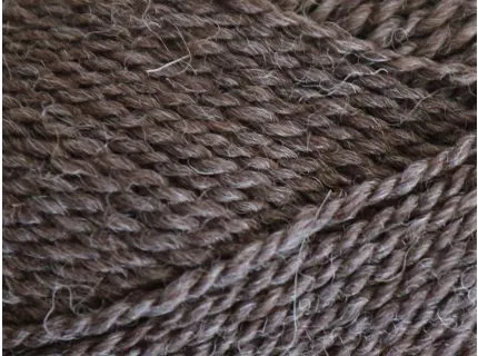 Close up af Garnnøgle Marshdale fra Filcolana i farven cocoa 982