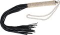 Elegant flogger 40 cm med metalhåndtag og bløde sorte frynser – let pisk til sanseleg.