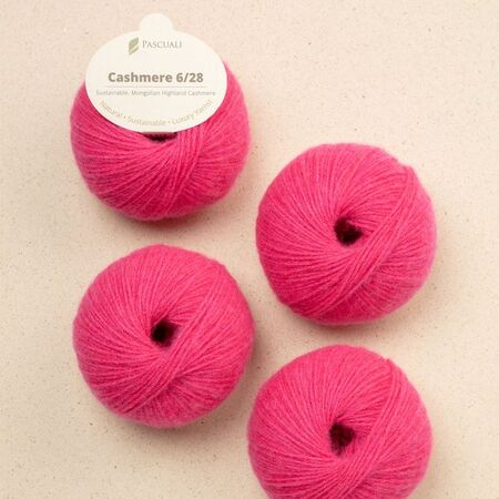 Pascuali Cashmere 6/28 – farven Azalea. Økologisk luksusgarn i 100% cashmere uld