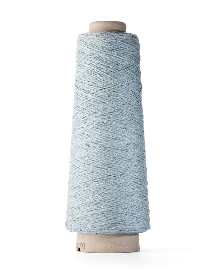 Garn fra ito kinu i farven pale blue