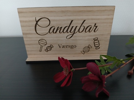 Candybar skilt i træ - skilt til slikbuffetten